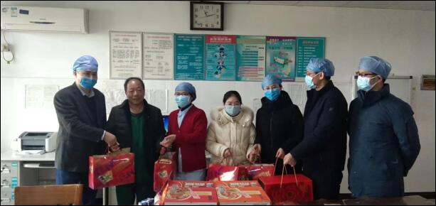 民革安庆市委看望慰问疫情防控一线医护人员