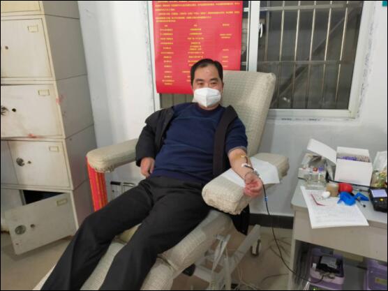 民革安庆市十二支部党员程华中献热血抗疫情