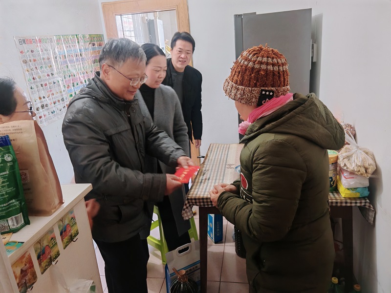 民革安庆市十一支部开展新春慰问活动